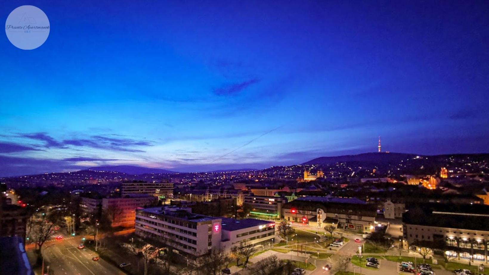Sky Panorama Apartman Pécs Esterno foto